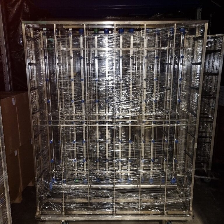 Empty Tecniplast Blueline 1284 rack for 96 cages