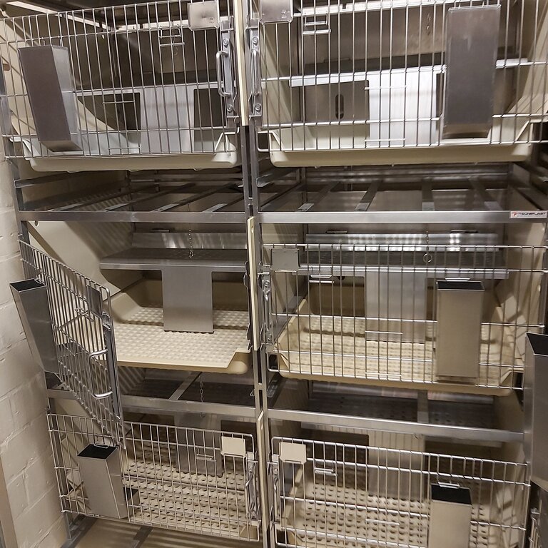 Cages à lapins Tecniplast - Double - 3 niveaux - < 5 kg