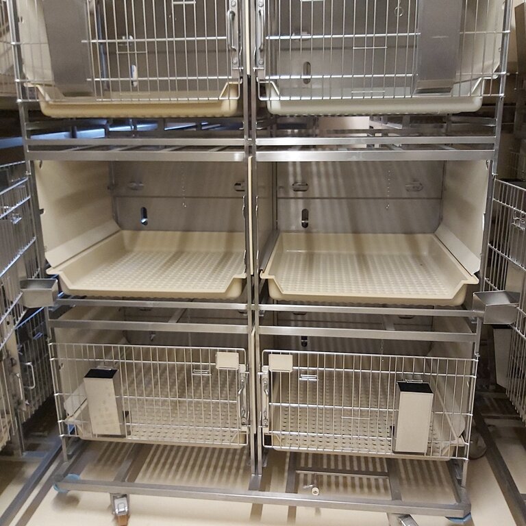 Cages à lapins Tecniplast - Double - 3 niveaux - < 5 kg